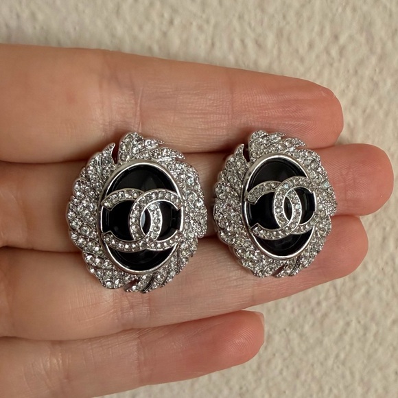 🖤Statement Chanel Black Resin CC Crystal Earrings✨ - Picture 5 of 13